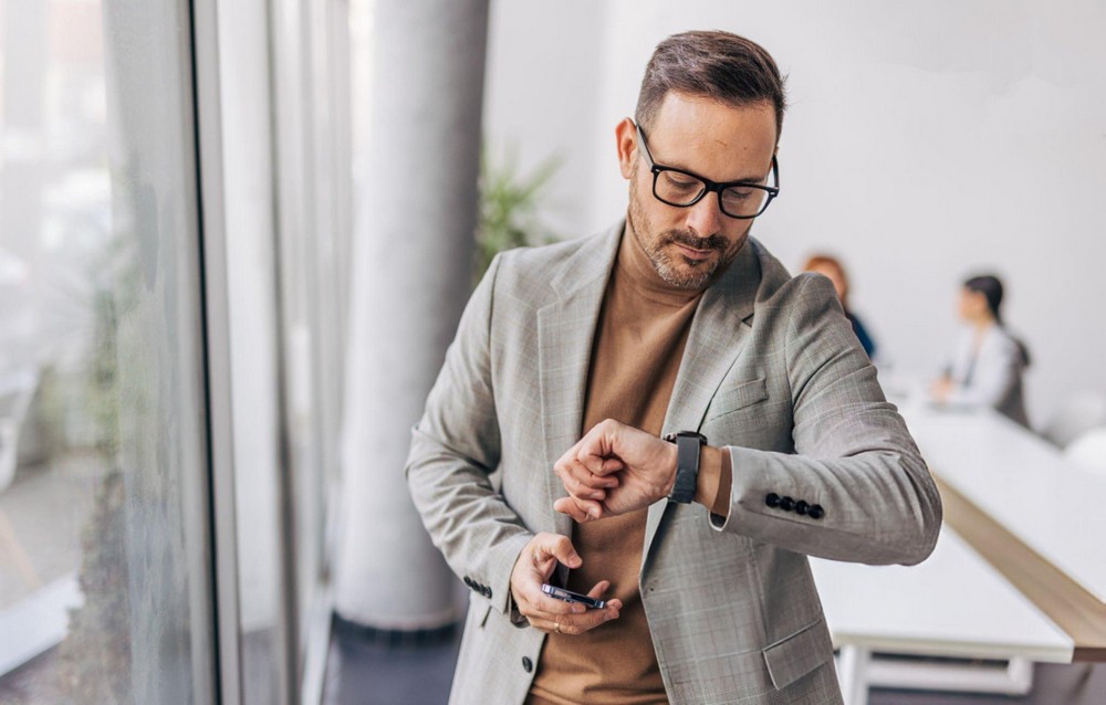 Nhân viên cần học cách ứng xử phù hợp khi đi làm muộn để bản thân và công ty không xảy ra bất đồng