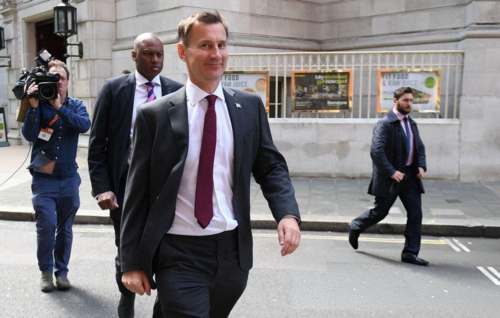 Trên thế giới không ít người có trình độ rất giỏi kèm cái tôi cao, và trong đó có rất nhiều người là thiên tài hoặc doanh nhân nổi tiếng