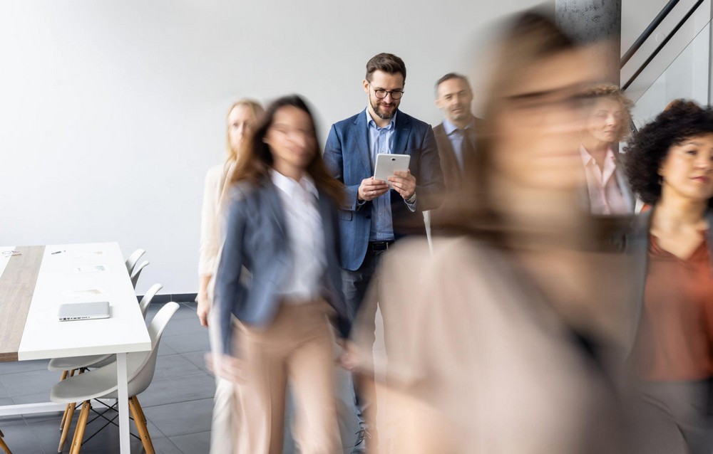 Quản lý thường không nhận ra nhân viên của mình đang quá tải do thiếu kinh nghiệm, hoặc không có cách khắc phục