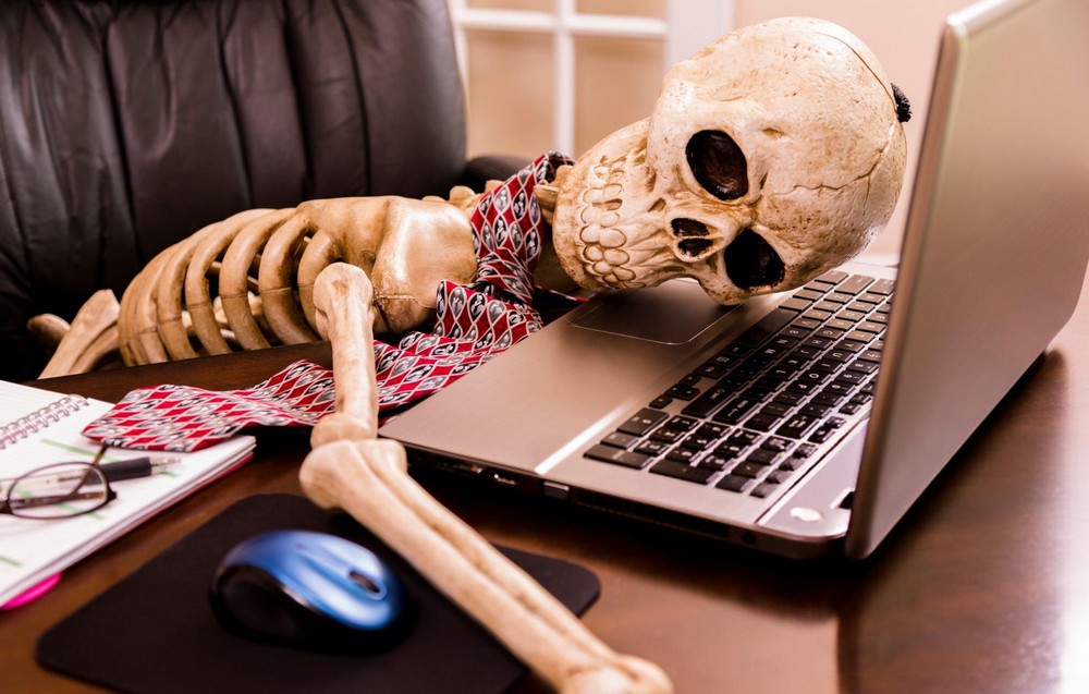 Nếu không nhận biết sớm thì nhân viên sẽ dần trở nên kiệt quệ về thể xác lẫn tinh thần dẫn đến việc ảnh hướng nghiêm trọng đến công việc